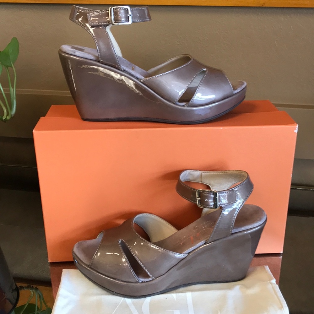 AGL PANTED TAUPE WEDGE SANDALS HEELS